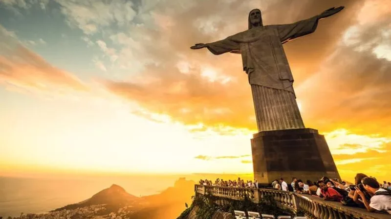 Tượng Chúa Cứu Thế Brazil – Biểu tượng nổi tiếng trên đỉnh Corcovado